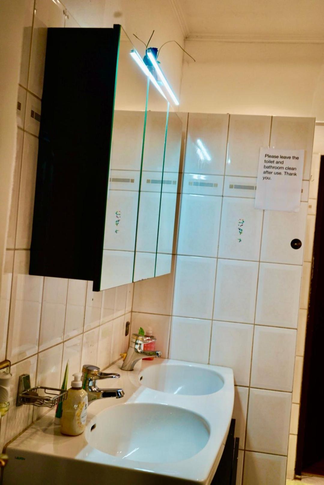 U6 Schoepfwerk Hostel 1 Wien Ngoại thất bức ảnh